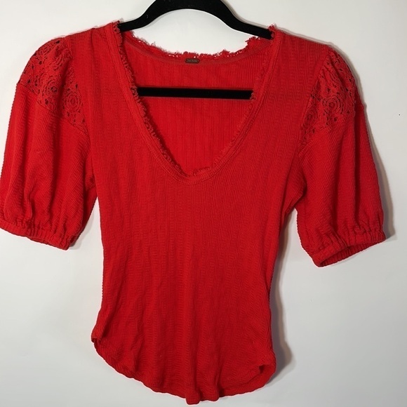 Free People XS St James Red Puff Sleeve Tee top blouse - Picture 7 of 13